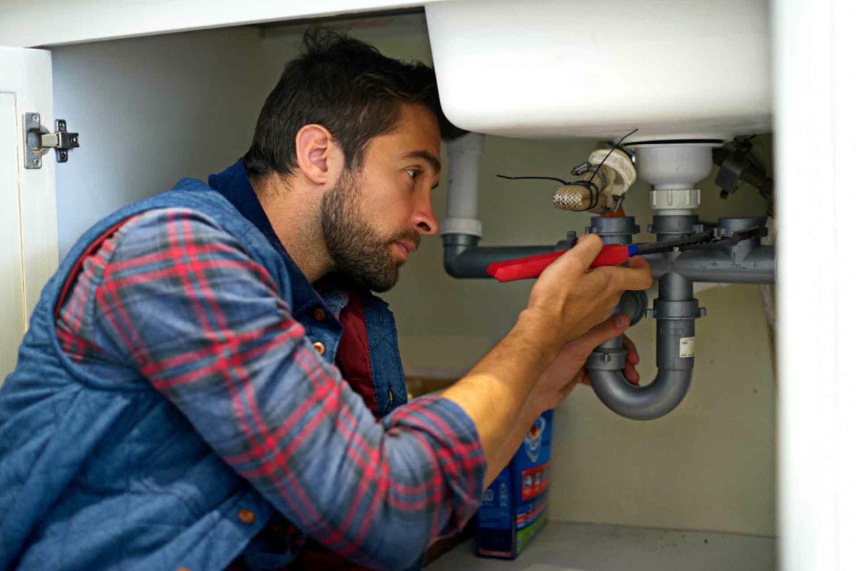 Lavabo altı onarımı